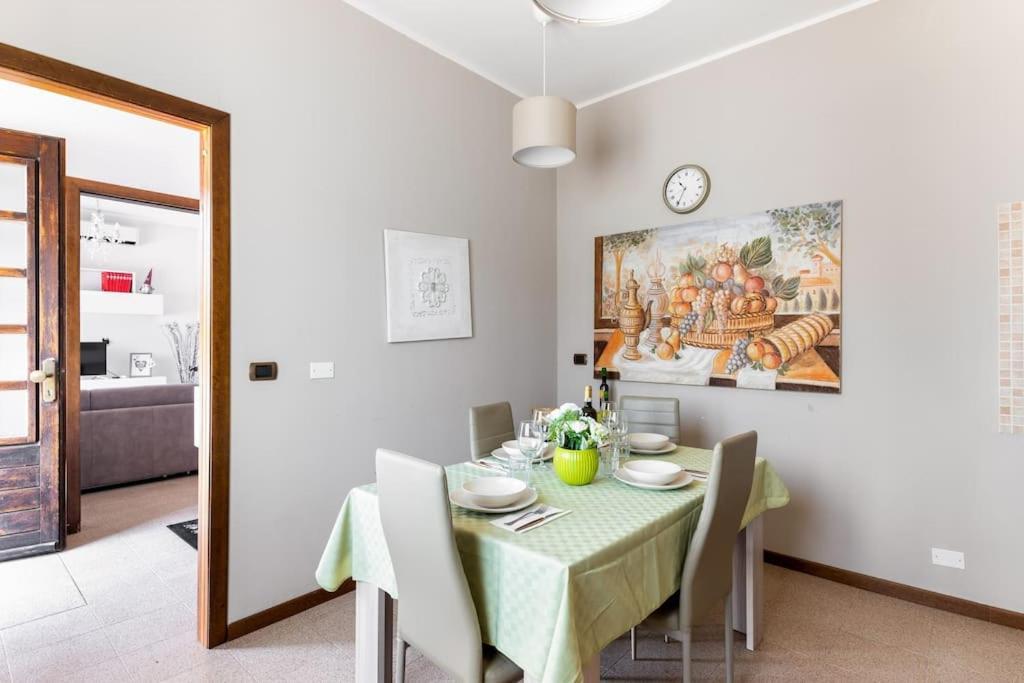 “Casa Moderna Con Parcheggio Privato” Apartman Imola Kültér fotó